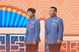 #山东春晚相声演员有多会热场  ，金霏：你上来呀！观众：你下来呀！一唱一和全场爆笑，@金霏 @相声演员陈曦 2025 山东春晚舞台爆笑花絮提前看。#2025山东春晚第二波阵容官宣  #金霏陈曦  #山东春晚视频封面