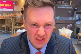 谁敢来挑战正宗痛菜——湘菜版铁人五项？别被辣哭了哦！#剁椒鱼头  #湘菜  #湘菜是正宗的痛菜  #湘菜是假期的饭搭子  #长沙当红玩家