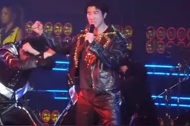 4月8日，“王力宏演唱会郑州站取消”话题登上热搜。大皖新闻记者从河南省文旅厅获悉，原定于2025年5月17日至18日在郑州市奥林匹克体育中心举办的王力宏巡回演唱会因不可抗力被举办方主动申请取消，非官方叫停。此前河南省文旅厅曾于3月公示演出许可，取消具体原因引发网民猜测，而记者多次联系举办方及场馆均未获明确回应。