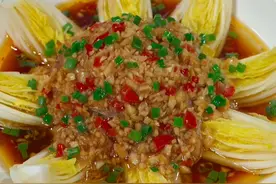 过年过节家里来客，你就安排这道蒜蓉粉丝娃娃菜，寓意白菜一出，百财进屋，做法简单，好吃又好看#蒜蓉粉丝娃娃菜 #好吃不贵经济实惠