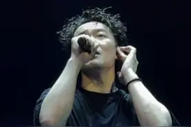 【陈奕迅演唱会紧急取消 海口官方发声】 今日（13日）16时许，海口市旅文局发布“致受台风影响取消演出活动的登岛歌迷朋友的信”，表示将为受此次陈奕迅演唱会取消影响的已登岛的岛外歌迷朋友提供部分住宿补贴。（来源：南方都市报）