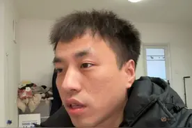小伙去给相亲对象送蛋糕,意外发现男同学追求她,这算是情敌吗 ，视频封面