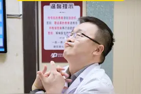 看似奇怪的几个动作，实际上能帮你改善体态、变美#体态纠正 #改善体态 #变瘦变美变好看 #抖出健康知识宝藏  #冷知识视频封面