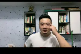 回应近期ZBJ粉丝提问最多的4款中大型SUV昂科旗，领克09，途昂，探险者应该怎么选#中大型suv #大众 #别克 #领克 #福特 #阿sir说车 @阿Sir二手车 视频封面