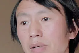 消失的这几年在做什么？庞麦郎：在家里忙创作、写歌，#庞麦郎消失的这几年在接受一些治疗 ，关于精神疾病，庞麦郎表示“我不知道 我不理解”视频封面
