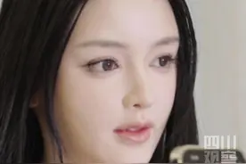 近日，#长相完美听障女孩宸玥回应整容 ：比较在意形象，因有上镜需求去微调，但是变丑了，打算把苹果肌里的少女针取出，以后不会调整这些了。#听障女孩宸玥称有微调但变丑了  #此刻2025视频封面