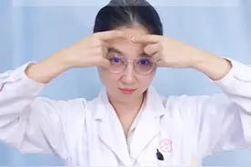 孩子脸上总是油光满面的，还有大大小小的疙瘩，家长要注意！ #出油 #闭口粉刺 #黑头 #大油皮 #洗面奶视频封面
