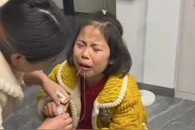 #记录女儿第一次自主拔牙 ， 过程和结局全都在意料之外 来源：@就是我就是我！