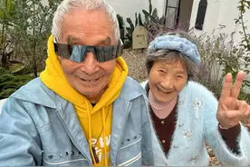 90多了收拾一下也挺年轻的呀～你们说呢？ #穿搭 #90岁 #vlog日常视频封面