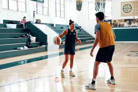 美国女篮顶级后卫普拉姆全项训练，后卫训练 收藏练起来！#wnba视频封面