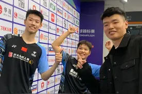 三人又合体！@王懿律  惊喜探班！采访问题专业的嘞～你怎么知道我们爱听这些？#王懿律 #黄东萍 #冯彦哲视频封面