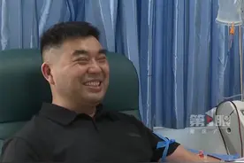 #53岁重庆大哥26年献血近5万毫升 ，6次荣获全国无偿献血奉献奖金奖，并被授予终身荣誉奖，“不因善小而不为，打算坚持到退休！”#世界献血者日 #烟火山城视频封面