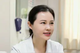 身上出现这样的小包，中间还有黑色的开口，硬硬的，别去挤，这可能是#皮脂腺囊肿 怎么办呢？#医学科普 #皮肤 #夫西地酸 #科普视频封面