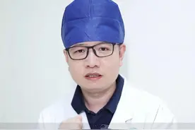 皮肤科中的万金油：炉甘石洗剂，确实好用，但很多人都不会用。#炉甘石 #炉甘石洗剂 #皮肤瘙痒 #硬核健康科普行动视频封面