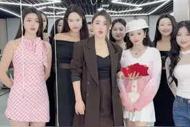 祝大家新年横财不断，美女坐怀不乱，一心搞钱！#办公室游戏 #复工第一天 #张镇生