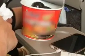 7月19日报道，12306回应高铁不要食用方便面提醒：尽量选择味道较小的食物#大象主播说 @主持人任炜