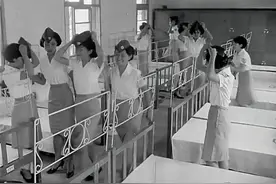 1960年代对岸的女兵生活 #服饰搭配视频封面