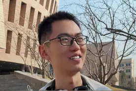 十年前的高考状元怎么样了？ 相较于忘记了成绩，我更认为像是深藏功与名的淡然。#清华大学 #学霸 #淡然 #深藏不露 #人间清醒视频封面