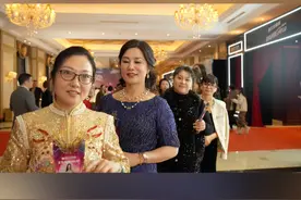 用格莱美镜头打开义乌老板娘天团show！ #义乌自己的格莱美 #国际商贸城 #义乌老板娘天团秀 #Chinagoods #宝藏义乌年视频封面