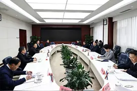 省政府在京与交通运输部水利部举行工作会谈视频封面