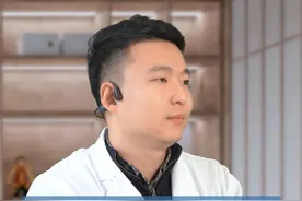 得了癌症要不要告诉患者本人？和大家分享一个我的亲身经历 #肺癌 #肺结节 #肺磨玻璃结节 #胸外科鲍医生 #医疗健康创作训练营视频封面