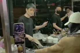 靠炒饭年入50万的“炒饭哥”阿洪和他的炒饭江湖：4年间日营业额从40元涨到4000元，带亲友在武汉开多家炒饭摊#热点追踪