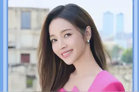 侯佩岑窒息的爱，一个举动曝光真实婚姻关系 #抖音野生娱评人视频封面
