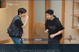#张远  #焦迈奇  用山东话说唱，远哥还唱了山东话版的《棉花糖》，迈迈听了后直言：好像回到了故乡~#披荆斩棘  第四季正在热播中！#张远山东话版棉花糖视频封面
