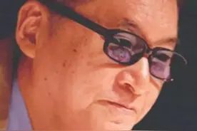 李敖大师捐赠收藏品，让国宝回归祖国。#李敖  #认知  #思想  #祖国统一视频封面