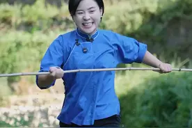 人生中快乐的事情有很多，有的遥远，有的触手可及。我的快乐就是这么简单，追追鸭子，捡捡鸭蛋，你们呢？#三农 #农村美食 #乡村里的温情 #2024新农人计划 #鸭蛋视频封面