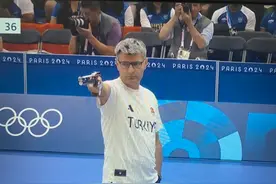 土耳其是派了位杀手参加奥运会吗?! 该说不说，大叔还挺帅！#奥运会 #土耳其 #射击 #体育精神 #比赛现场