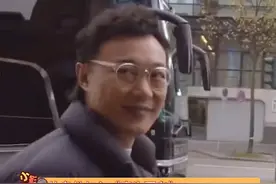 #经纪人辟谣陈奕迅加入声生不息 虽然否认了但好希望esen可以参加，好可惜 视频封面