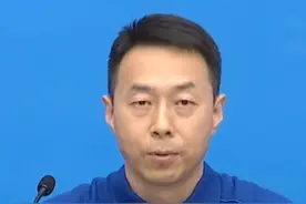 神十九乘组归来后正式亮相！蔡旭哲：神舟十九号是工作十分饱满、意义十分特别的一次飞行任务（央视频号：军情时间到）视频封面