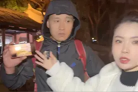 广东小伙来温州中山公园相亲角，只为当上门女婿 #热点 #脱单 #情感 #相亲角 #街头采访视频封面