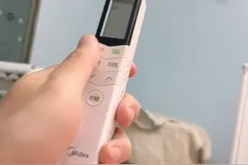 爸爸带娃真的不靠谱吗？亲手陪伴，用爱填满孩子童年，每一刻陪伴都是送给孩子最无价的父爱礼物 #人类幼崽 #日常带娃生活 #记录宝宝视频封面