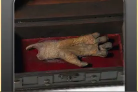 老人向猴爪许愿，实现了三个愿望，代价却有些惨痛视频封面