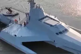 东部战区连发四条：“舰机多向抵近台岛”，“进逼”，“火烤台独”，“降妖除魔”视频封面