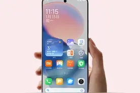 说话不便时，如何唤醒#超级小爱# ？ 戳视频get几个新思路，
#超级小爱 ，找它超简单！视频封面