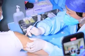 5月1日，由国药集团中国生物北京生物制品研究所研发的奥密克戎变异株新冠病毒灭活疫苗临床研究正式在杭州启动。这是全球首支进入临床试验针对奥密克戎变异株的新冠病毒灭活疫苗。视频封面