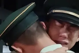 说好笑着离开，奈何真到离别时眼泪就是忍不住往下流......#退伍季 （王德伟、施晨洲）视频封面