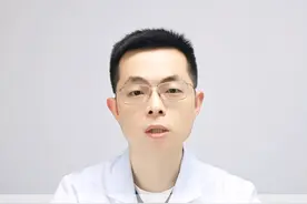 腋下总是黑黑的，夏天不敢穿吊带，这个方法帮到你#变白 #变美 #科普 视频封面
