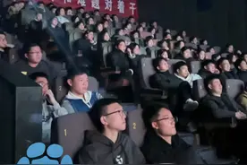 2月16日，河南漯河一高中包场请全校师生看《哪吒2》，忙里偷闲为高三学生加油鼓劲：学习由己不由人，前程由己不由天视频封面