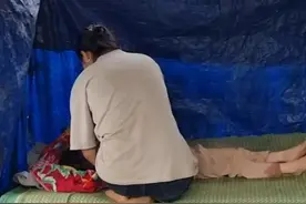 身体不好的小花还好有村医照顾 #越南农村生活 #农村生活视频封面