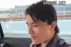 3月20日，上海。越发刚6岁走失，离家23年今回国。坦言要支持国货，换一部华为手机。“拥有一部国产手机，我会觉得很骄傲！”视频封面