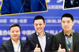 小米雷军、“蔚小理”三兄弟、宝马奥迪中国区掌舵人等上百位车企代表，以及30多位院士专家，在2025#中国电动汽车百人会论坛 上围绕“AI+汽车”展开多场讨论。当汽车驶入AI时代，将会怎样？一起到现场去看看→ #电动汽车 #AI视频封面