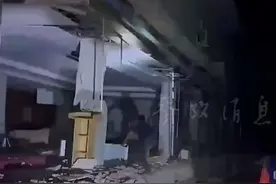 看到中国救援队后 缅甸小伙冲进坍塌建筑 指引家人被埋位置 #热点新闻事件 #缅甸地震视频封面