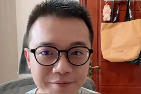 女明星楚轶男内幕交易亏损500万，跟60岁的男友双双被刑拘，涉及同方股份、上海莱士。 #内幕交易  #股市  #同方股份  #上海莱士  #泰勒来了