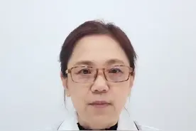 宝宝体温多少度要去医院？#医学科普 #宝妈 视频封面