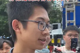 高考#物理难不难 6月8日，华南师范大学附属中学考点，上午高考物理考试结束后，出考场的考生讲起物理最后一道大题。该考生还表示今年的高考物理题比一模二模简单点。网友：好像逝去的青春回来了。#2025高考  （广东台记者：余欢）
