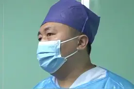 你的脱发有救了！国产首个植发机器人落地郑州！AI实时生成数据 手术更直观更透明！#植发 #河南dou知道 #黑科技 #AI #脱发视频封面